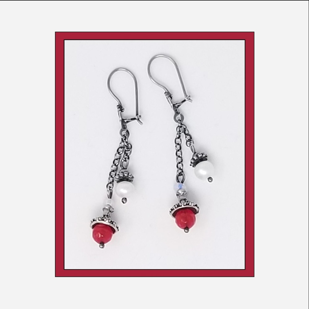 Silpada .925 Pearl Flower Petal Earrings - Retired